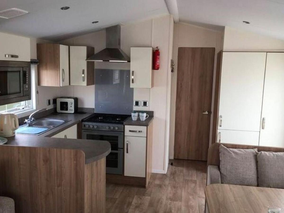 Simplistic Holiday Home In Hastings Near The Golf Club Zewnętrze zdjęcie
